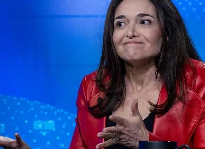 Его считали сломленным и одиноким. Но он был единственным в деревне, кто точно знал — что такое счастье