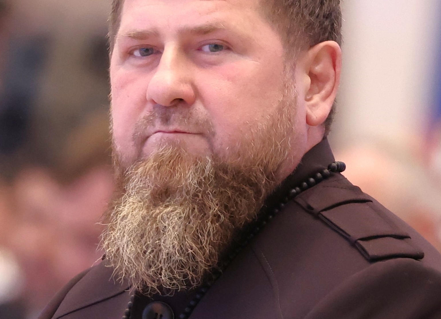 Враг номер один в любой семье — человек, который любит твою жену чуть раньше, чем ты.